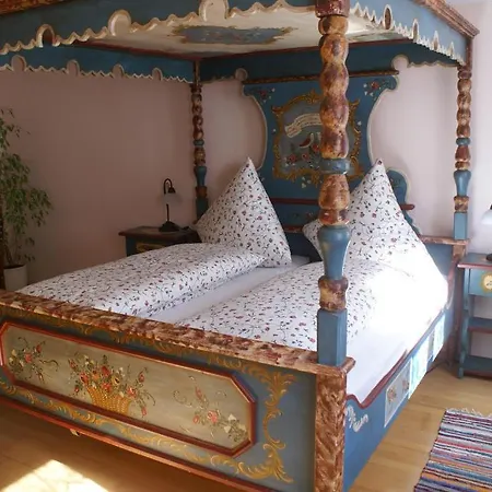 Tiroler Landgasthaus Besenkammerl 3*