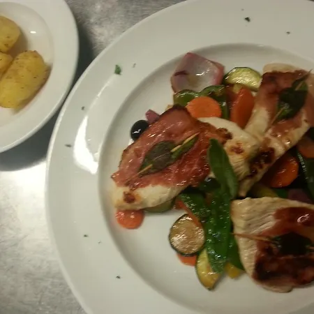 Πανσιόν Tiroler Landgasthaus Besenkammerl 3*