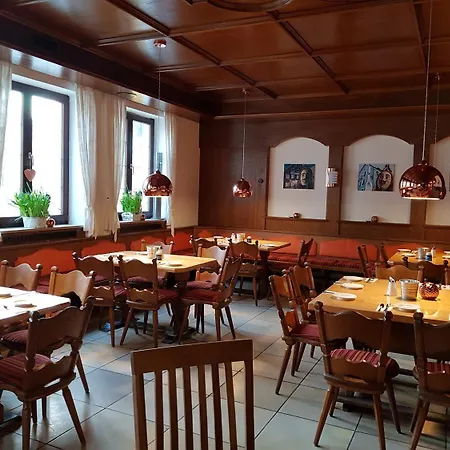 Πανσιόν Tiroler Landgasthaus Besenkammerl