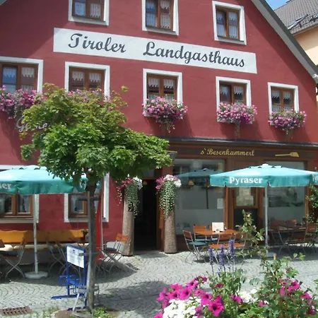 Tiroler Landgasthaus Besenkammerl 3*