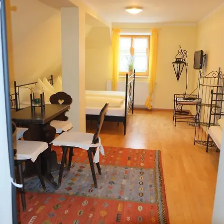 Tiroler Landgasthaus Besenkammerl Πανσιόν 3*